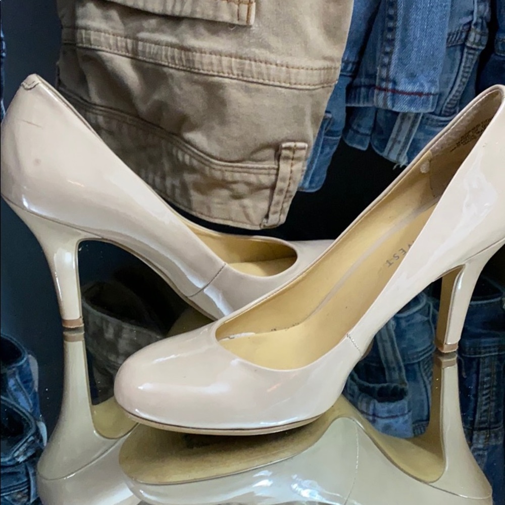 Nude patent heels